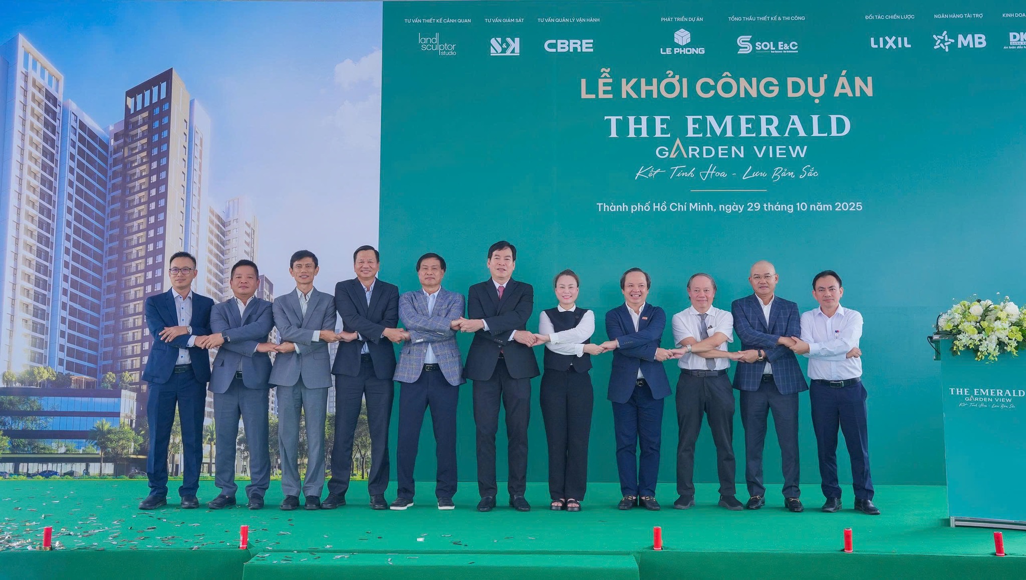 THE EMERALD GARDEN VIEW